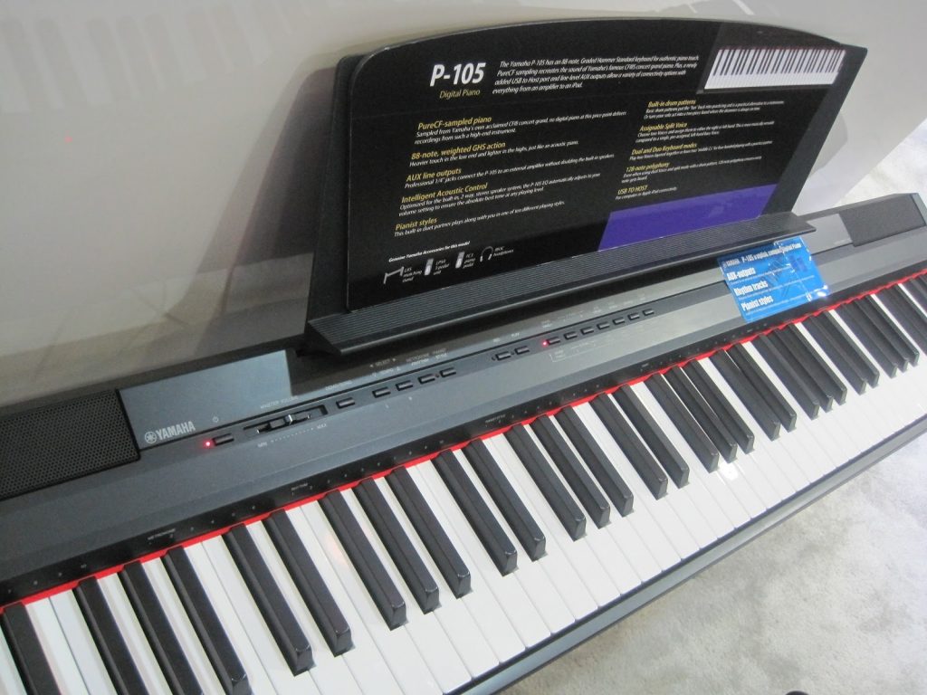 Dramaturgo Chorrito la licenciatura Yamaha P105 Reseña - ¿Vale la pena este teclado?